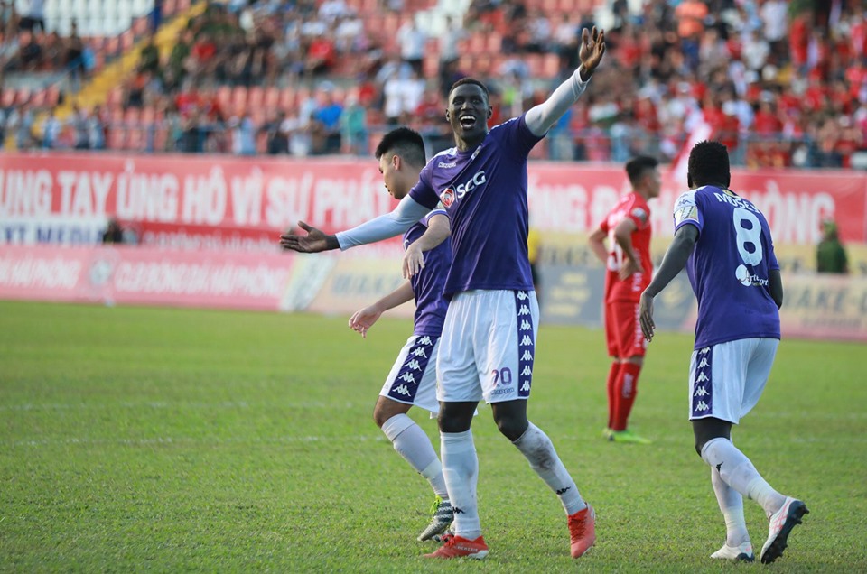 Đánh bại Hải Phòng, Hà Nội FC trở lại ngôi đầu bảng tại V-League - Ảnh 2