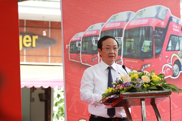 Xe buýt 2 tầng City tour chính thức vận hành: Thêm “món ngon” cho du lịch Hà Nội - Ảnh 1