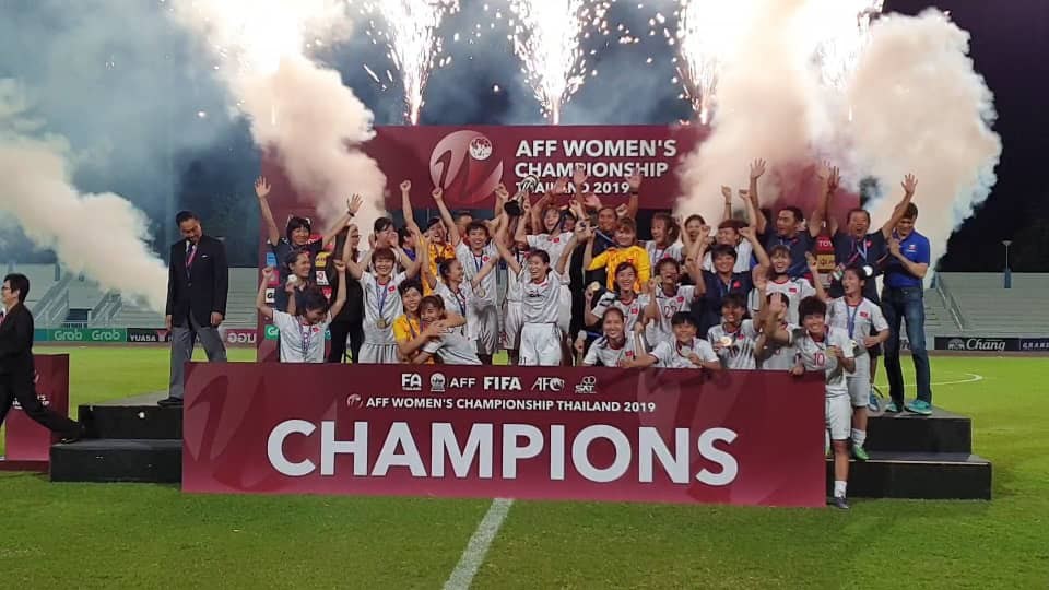 Đội tuyển nữ Việt Nam xuất sắc giành ngôi hậu bóng đá Đông Nam Á - Ảnh 2