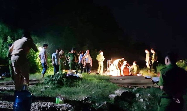 Tìm thấy thi thể 4 nam thanh niên bị đuối nước ở sông Đà - Ảnh 1