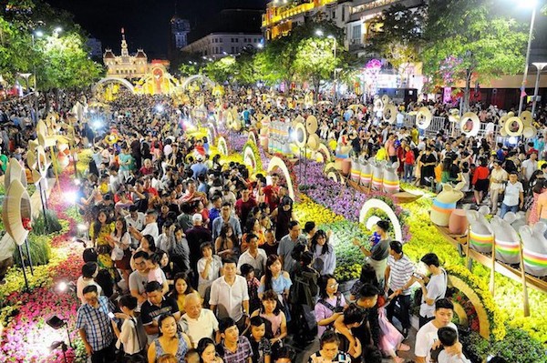 TP Hồ Chí Minh: Xem xét hủy các sự kiện đông người để tránh lây lan dịch viêm phổi corona - Ảnh 1
