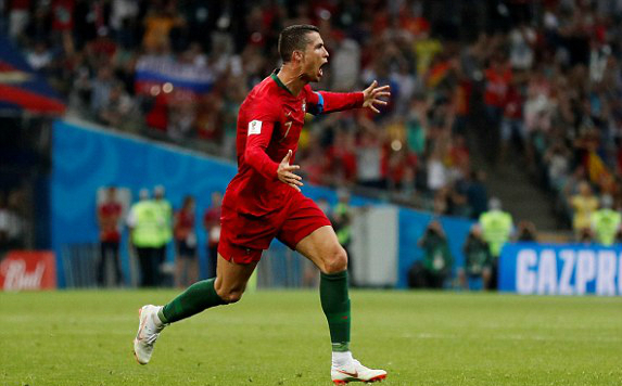 Bồ Đào Nha - Tây Ban Nha: Ronaldo lập hat-trick trận đấu đầy kịch tính - Ảnh 4