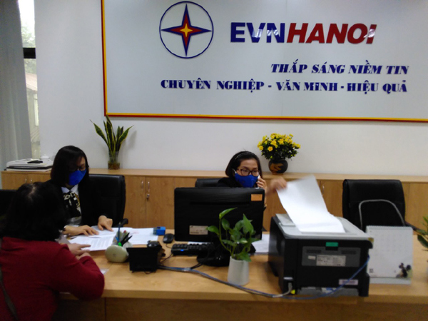 EVN HANOI cung ứng đủ điện ứng phó với Covid-19 - Ảnh 1