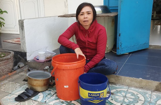 Dân khổ vì thiếu nước sinh hoạt, Đà Nẵng họp khẩn - Ảnh 1