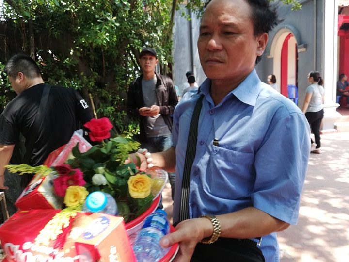 Hà Nội: Người dân tấp nập đi lễ Vu Lan báo hiếu - Ảnh 3