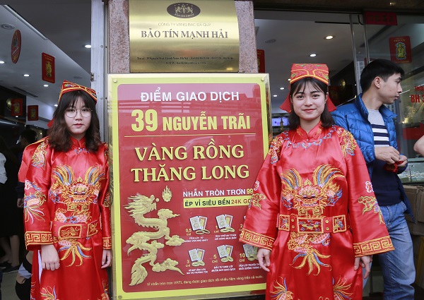 Khẳng định chữ tín thương hiệu vàng Bảo Tín Mạnh Hải thu hút đông khách hàng trong ngày Vía Thần Tài - Ảnh 6