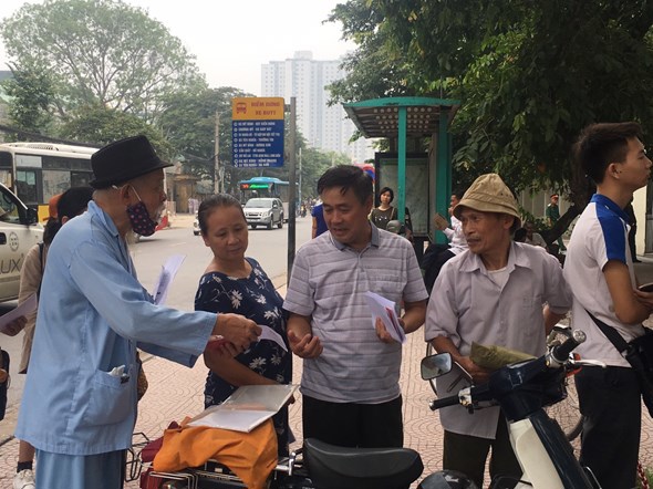 Người cao tuổi muốn được làm "Thẻ xe buýt miễn phí" tại phường - Ảnh 7