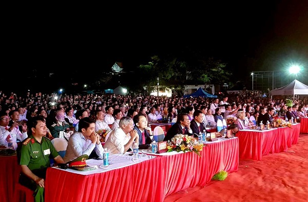 Hà Tĩnh: Kỷ niệm 550 thành lập huyện Hương Sơn và đón nhận cờ thi đua của Chính phủ - Ảnh 2
