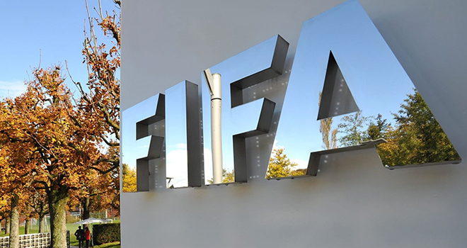 FIFA cho phép mùa giải kéo dài vô thời hạn - Ảnh 1