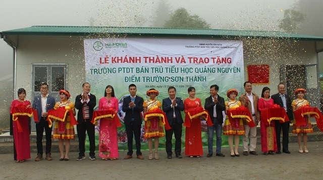 Hội Doanh nghiệp trẻ Hà Nội trao tặng điểm trường cho trẻ em vùng cao Hà Giang - Ảnh 1