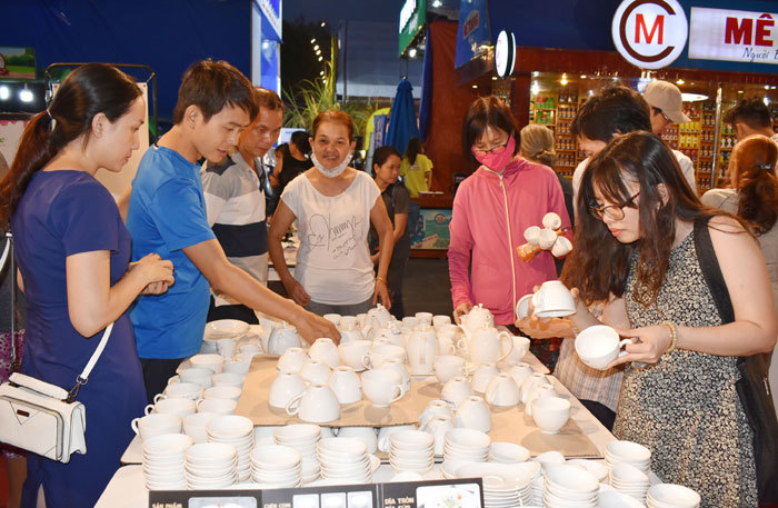 TP Hồ Chí Minh: Hơn 300 doanh nghiệp tham gia hội chợ hàng Việt Nam chất lượng cao - Ảnh 3