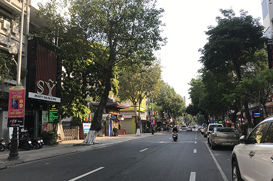 Nhiều quán cà phê, cửa hàng quần áo ở Đà Nẵng thông báo đóng cửa vì dịch Covid-19 - Ảnh 7