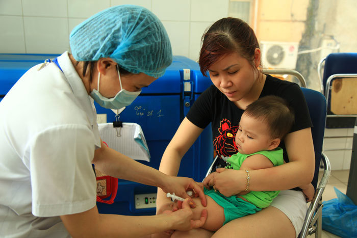 Thử nghiệm tiêm vaccine sởi cho trẻ từ 6 tháng tuổi - Ảnh 1