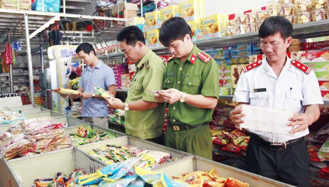 Hà Nội xử phạt 85 cơ sở vi phạm điều kiện kinh doanh nông sản thực phẩm - Ảnh 1
