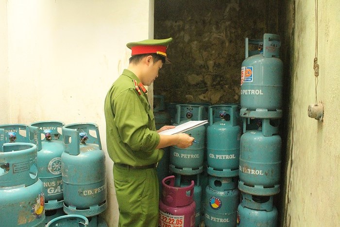 Hà Nội: Cơ sở tồn chứa gas ở Tân Triều mắc nhiều vi phạm về PCCC - Ảnh 1