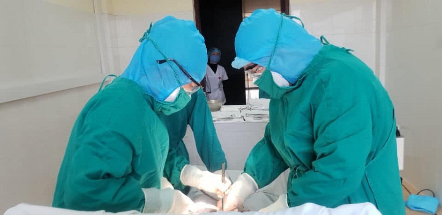 Hà Nội đang giám sát y tế tại cộng đồng 2.037 người - Ảnh 1