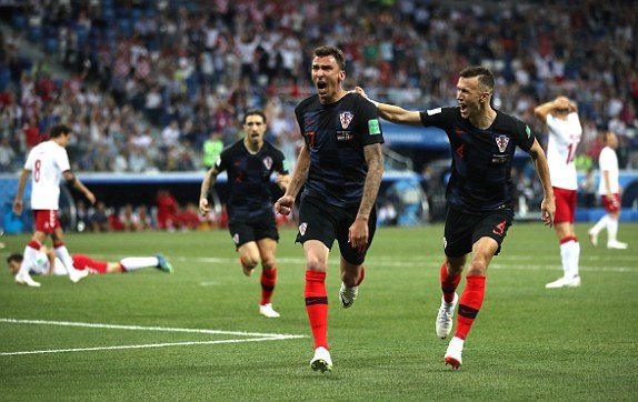 Croatia vào tứ kết nhờ chiến thắng trên chấm luân lưu - Ảnh 2