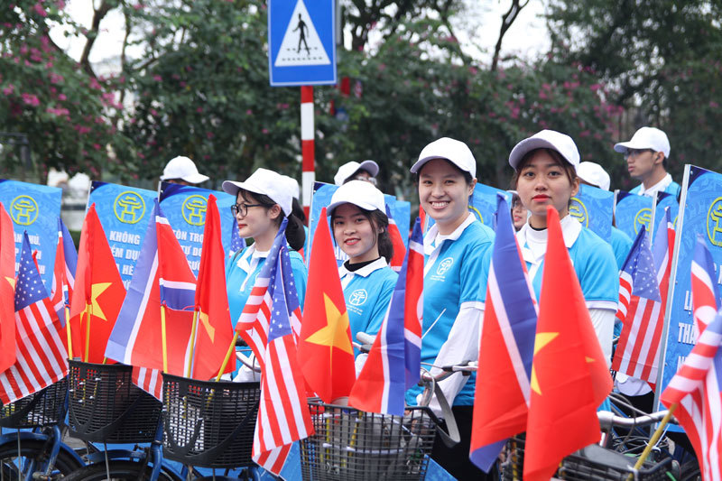 Thanh niên Hà Nội diễu hành tuyên truyền quy tắc ứng xử trước Hội nghị thượng đỉnh Mỹ - Triều - Ảnh 6