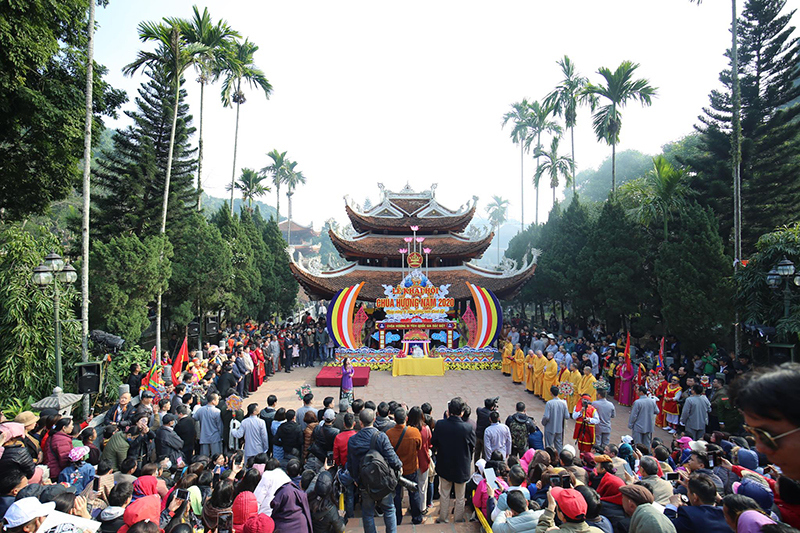 Khai hội chùa Hương xuân Canh Tý 2020 - Ảnh 2