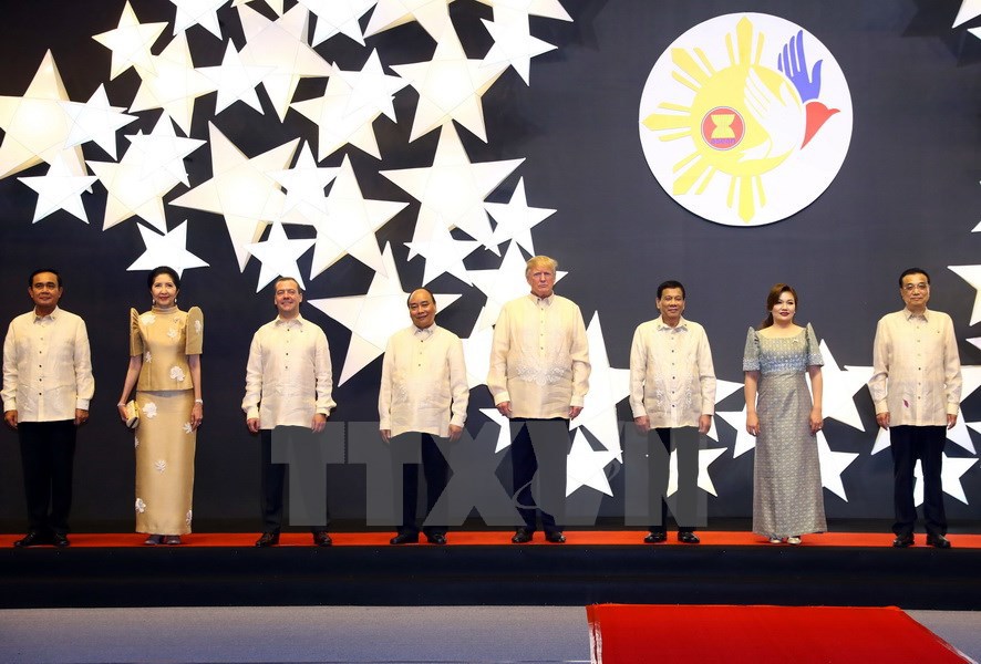 Thủ tướng dự tiệc chiêu đãi mừng kỷ niệm 50 năm thành lập ASEAN - Ảnh 2