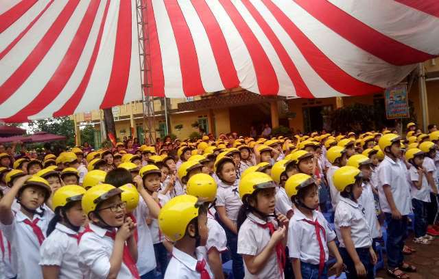 Trao tặng MBH đạt chuẩn cho 8 trường Tiểu học ở Thái Nguyên - Ảnh 1