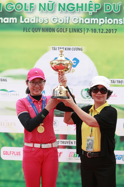 Golfer 14 tuổi vô địch giải Golf nữ nghiệp dư Quốc Gia 2017 - Ảnh 1