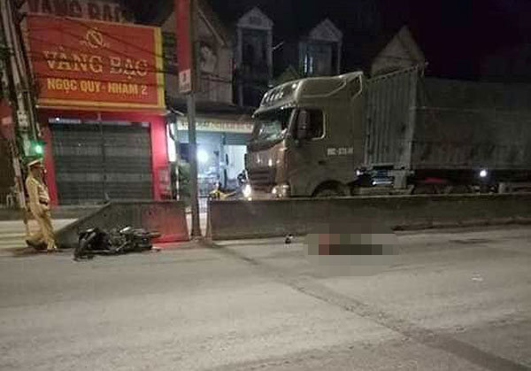 Nghệ An: Một người đàn ông tử vong tại chỗ sau va chạm với xe tải - Ảnh 1