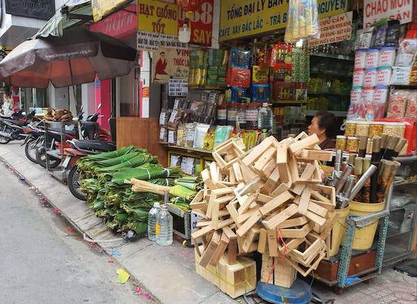 Chợ lá dong nửa thế kỷ ở Sài Gòn tấp nập ngày sát Tết - Ảnh 5