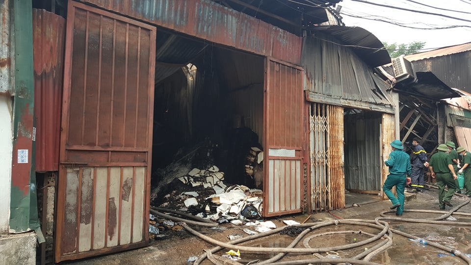 [Ảnh] Cận cảnh hiện trường vụ cháy tại quận Nam Từ Liêm khiến ít nhất 8 người chết và mất tích - Ảnh 13