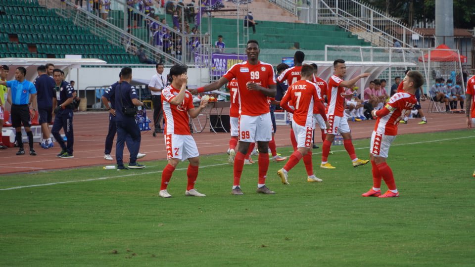 Công Phượng lập công, TP Hồ Chí Minh vẫn thua ngược Hà Nội FC - Ảnh 1