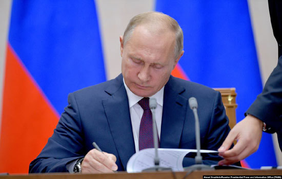Tổng thống Nga Putin ký luật đình chỉ hiệp ước hạt nhân với Mỹ - Ảnh 1