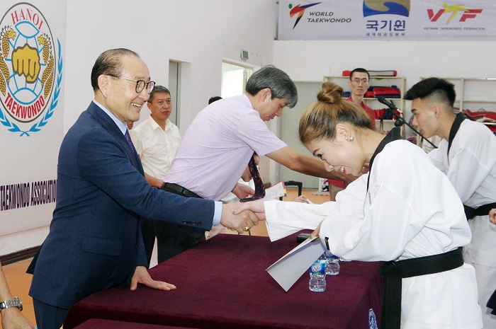 Chuyên gia quyền hàng đầu thế giới truyền thụ kiến thức cho taekwondo Hà Nội - Ảnh 1