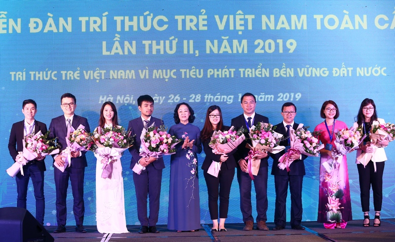 Những hình ảnh khai mạc Diễn đàn Tri thức trẻ Việt Nam toàn cầu lần thứ II - Ảnh 3