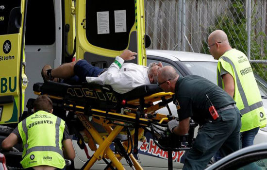Xả súng đẫm máu tại New Zealand, hàng chục người nghi thiệt mạng - Ảnh 1