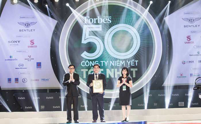 Tập đoàn Xây dựng Hòa Bình 4 lần liên tiếp đạt “Top 50 Công ty niêm yết tốt nhất Việt Nam” - Ảnh 3