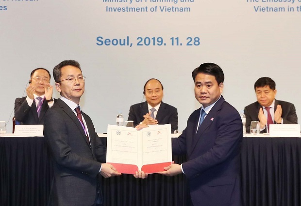 Thủ tướng Chính phủ Nguyễn Xuân Phúc: Mong hợp tác Hàn - Việt thêm những kỳ tích mới - Ảnh 1