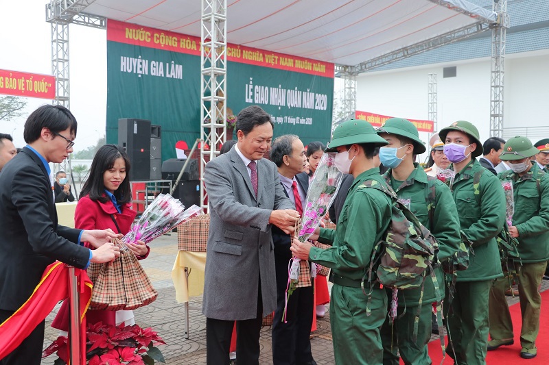 3.507 thanh niên Thủ đô lên đường nhập ngũ - Ảnh 25