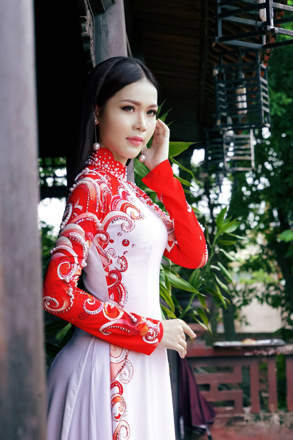 Hoa hậu Kim Ngọc cùng Á hậu Ngọc Huyền thướt tha với áo dài - Ảnh 6
