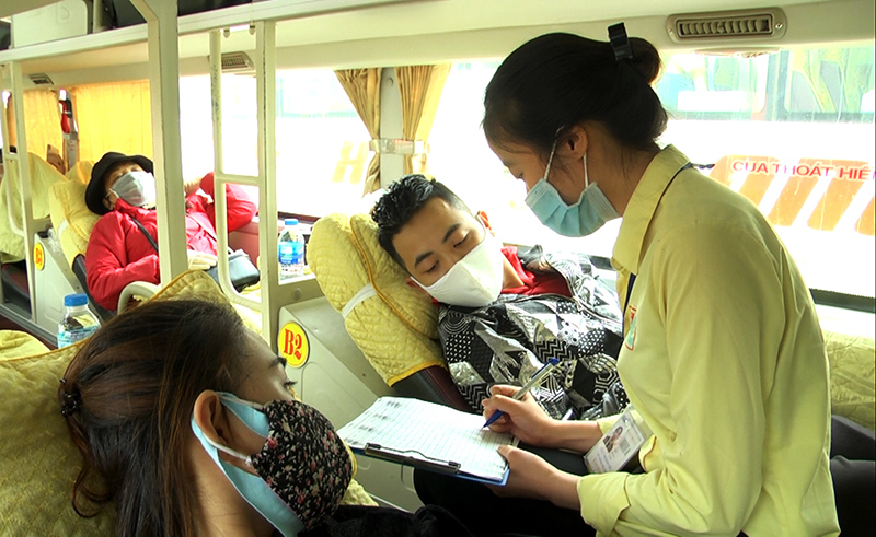 Hà Nội: Kiểm soát chặt việc khai báo y tế bắt buộc với hành khách tại các bến xe - Ảnh 5