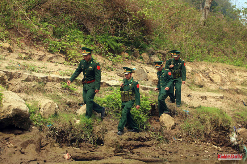 [Ảnh] Bảo vệ chủ quyền nơi con sông Hồng chảy vào đất Việt - Ảnh 8