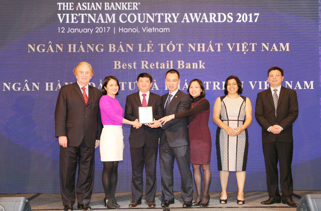 BIDV trở thành Ngân hàng Bán lẻ tốt nhất Việt Nam 4 năm liên tiếp - Ảnh 1