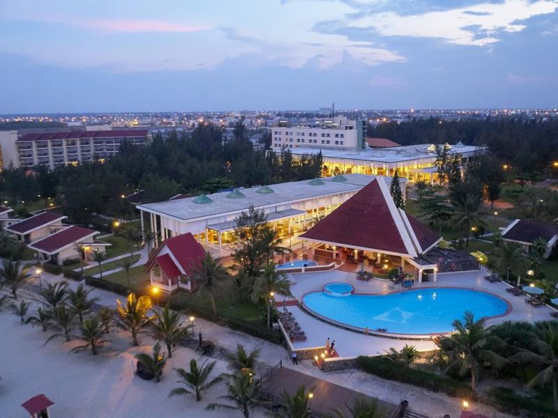 Centara Sandy Beach Resort Đà Nẵng nhận Giải thưởng Du lịch Việt Nam - Ảnh 3