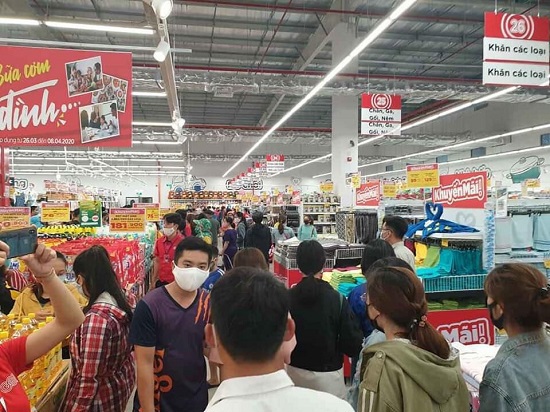 Dư luận "dậy sóng" trước sự kiện khai trương siêu thị ở Quảng Ngãi - Ảnh 1
