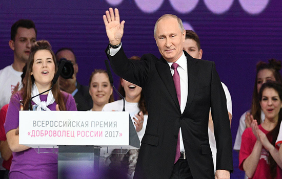 Tại sao Tổng thống Putin thông báo ứng cử nhiệm kỳ mới khi thăm Nhà máy GAZ? - Ảnh 1