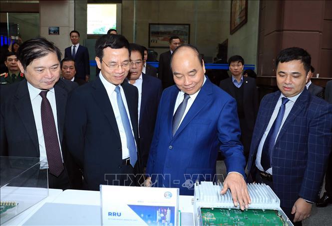 Thủ tướng Nguyễn Xuân Phúc dự Hội nghị tổng kết công tác năm 2019 và triển khai nhiệm vụ năm 2020 của Bộ Thông tin và Truyền thông - Ảnh 5