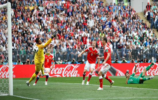 Những khoảnh khắc ấn tượng nhất về World Cup 2018 tại Nga sau 5 ngày thi đấu - Ảnh 1