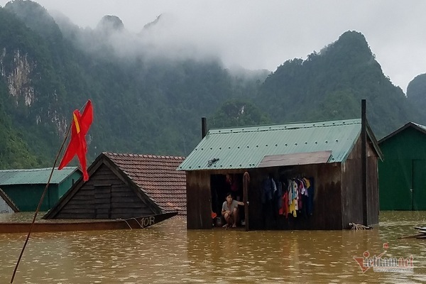 Nhờ sáng tạo này, dân Quảng Bình không phải lên núi trú ẩn khi lũ ập - Ảnh 4