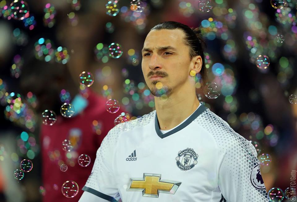 15 khoảnh khắc đẹp nhất của Zlatan tại United - Ảnh 9