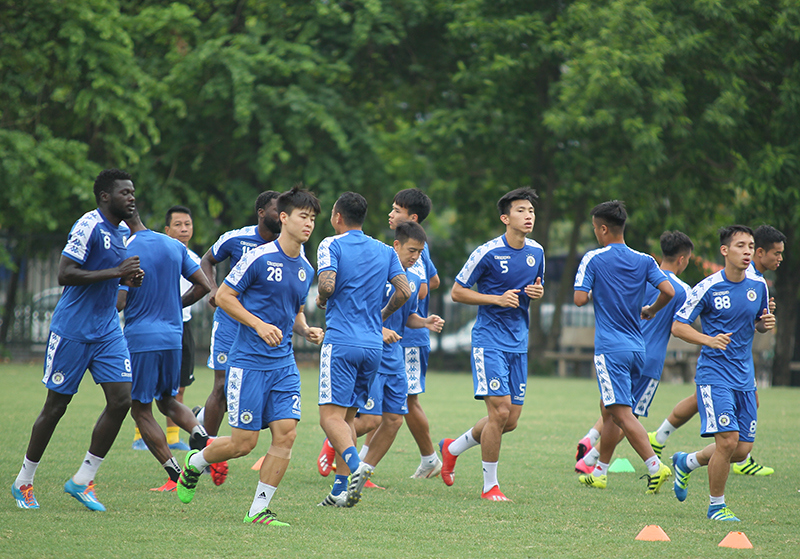 [Ảnh] Hà Nội FC quyết tâm đánh bại Ceres Nagros ngay tại Hàng Đẫy - Ảnh 2