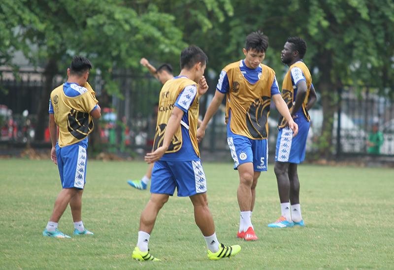 [Ảnh] Hà Nội FC quyết tâm đánh bại Ceres Nagros ngay tại Hàng Đẫy - Ảnh 9